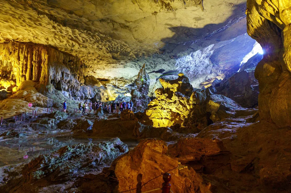 Sung Sot Cave (Surprise Cave), Hanoi