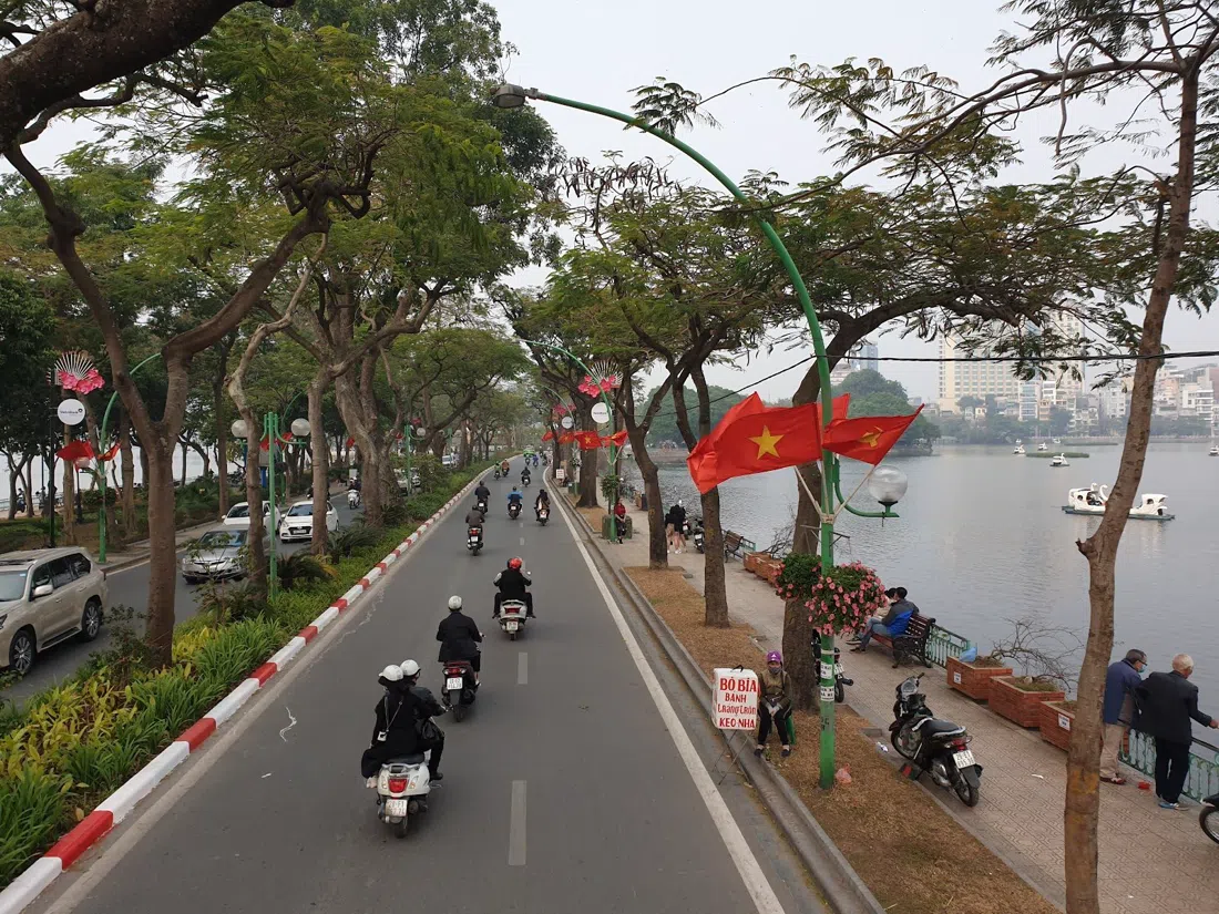 タイニエン通り(Đường Thanh Niên)、ハノイ