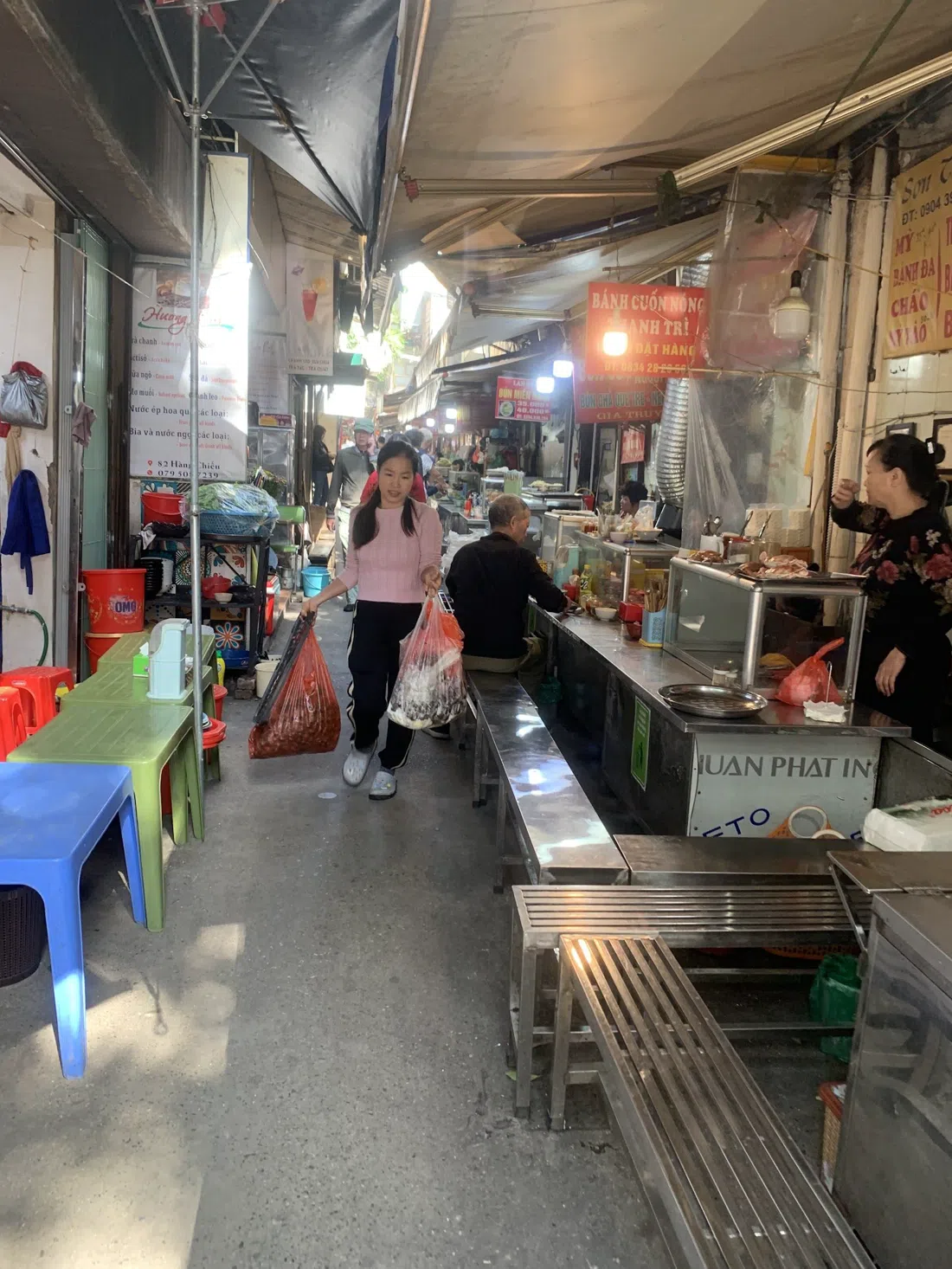 Ngõ Đồng Xuân (Dong Xuan food alley), Hanoï