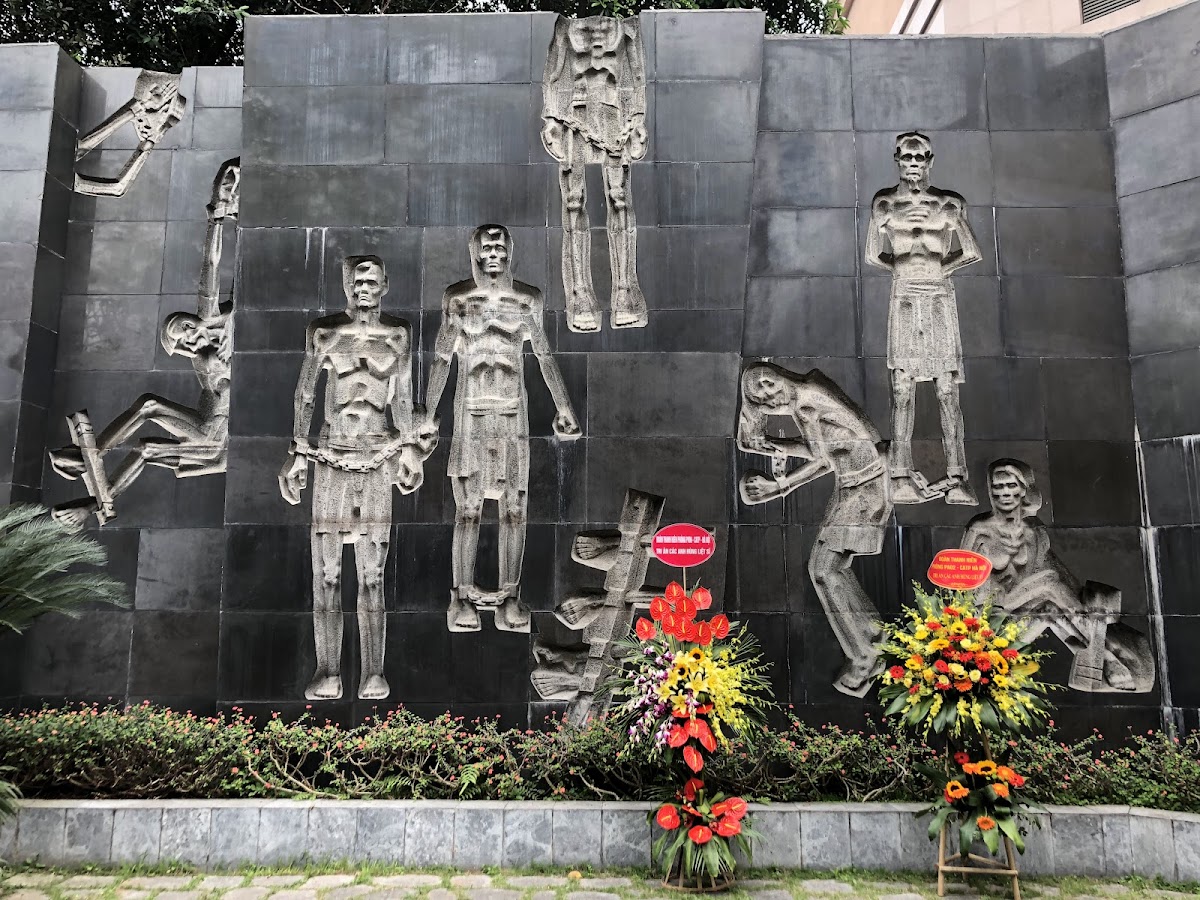 Hoa Lo Prison Museum — photo 3