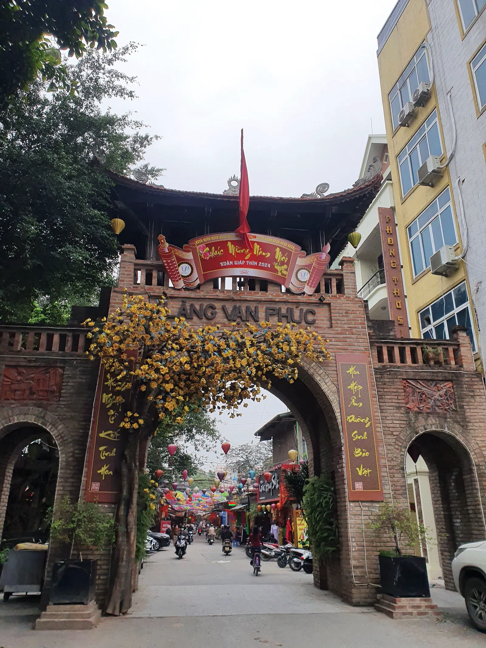 Van Phuc Zijdedorp, Hanoi